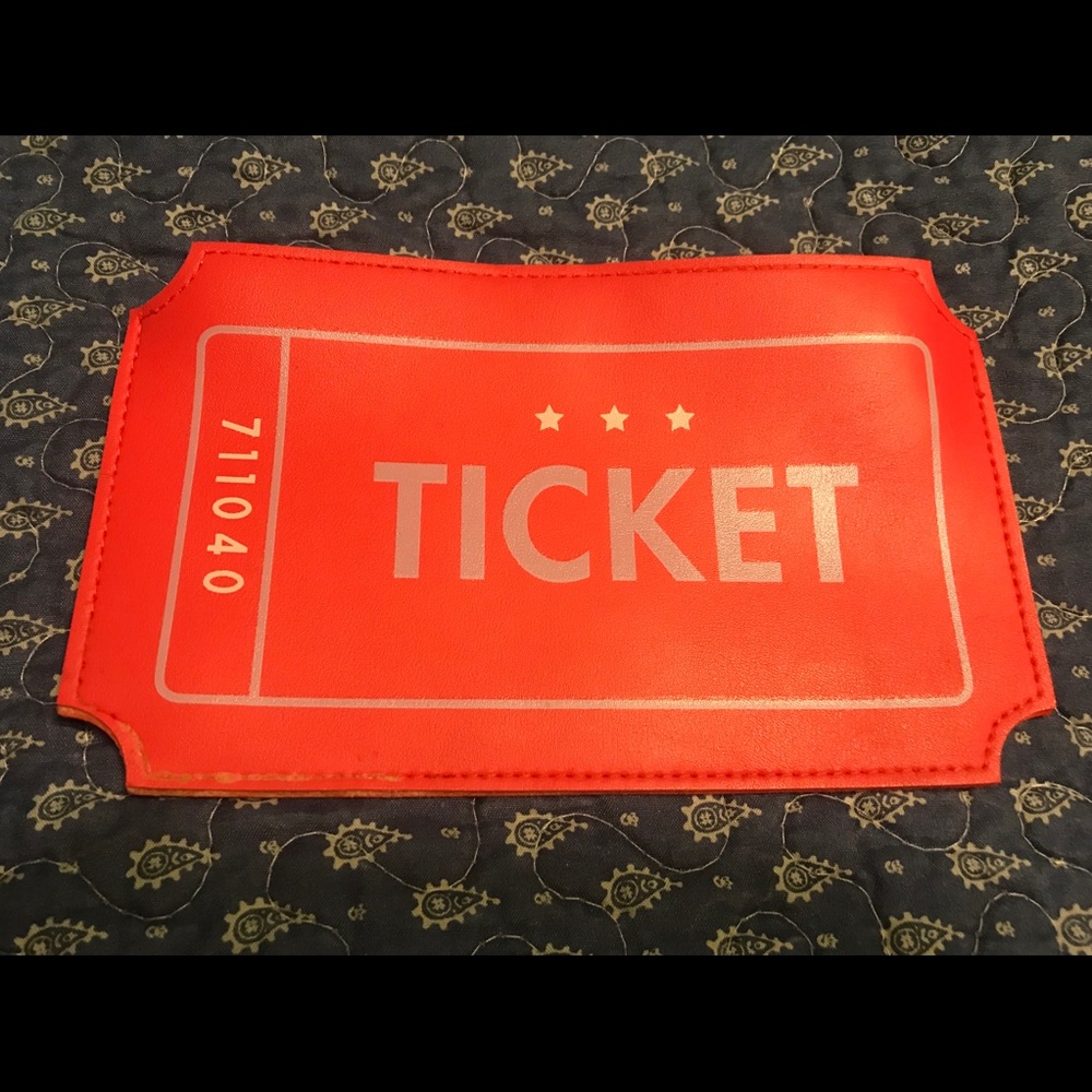 Small Ipsy makeup bag (salmon color)